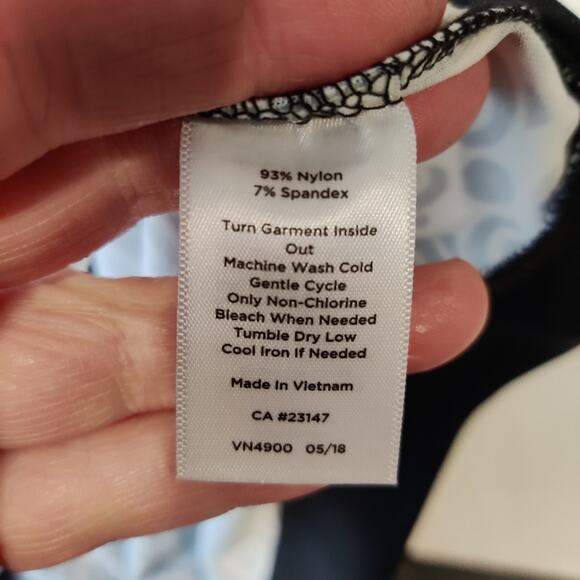 Talbots Petites Black/White Geometric Print Shift Dress Size LP - Picture 9 of 11